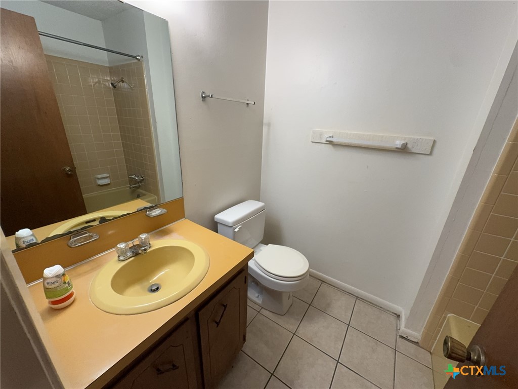 2408 Carnation Drive Property Photo 10