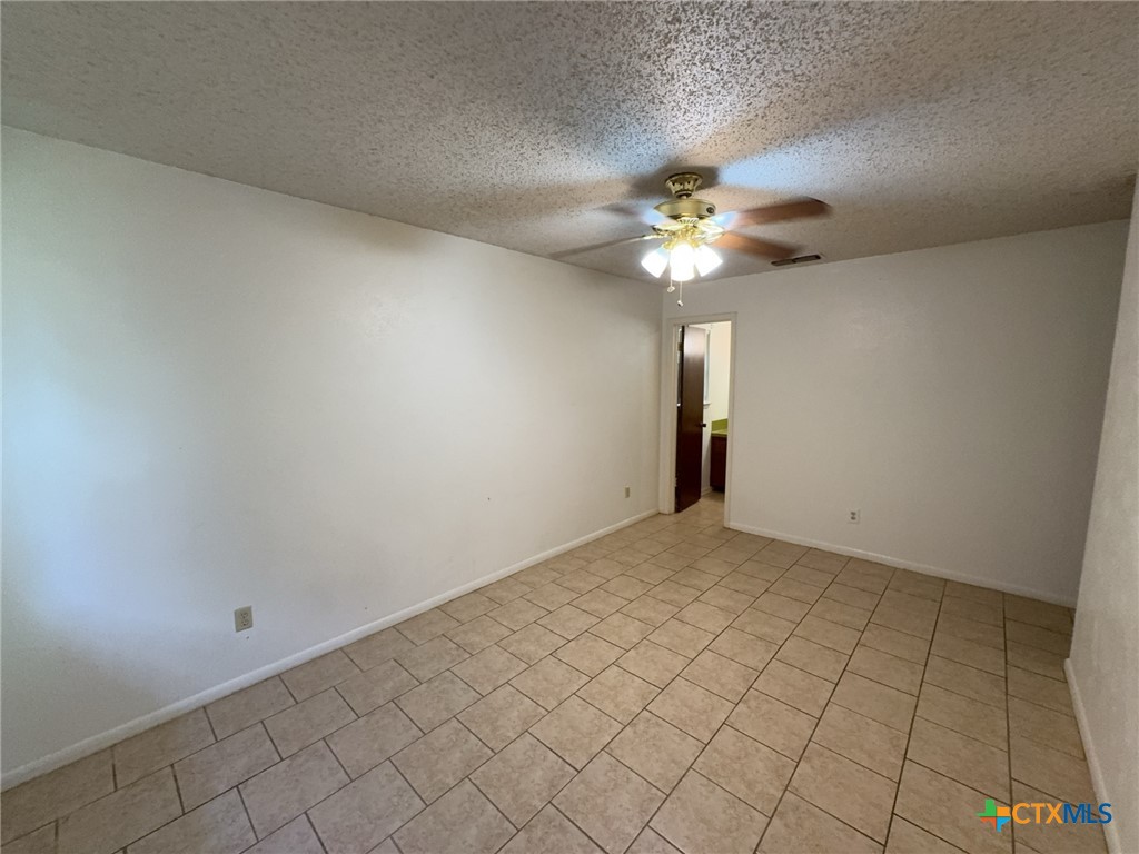 2408 Carnation Drive Property Photo 14