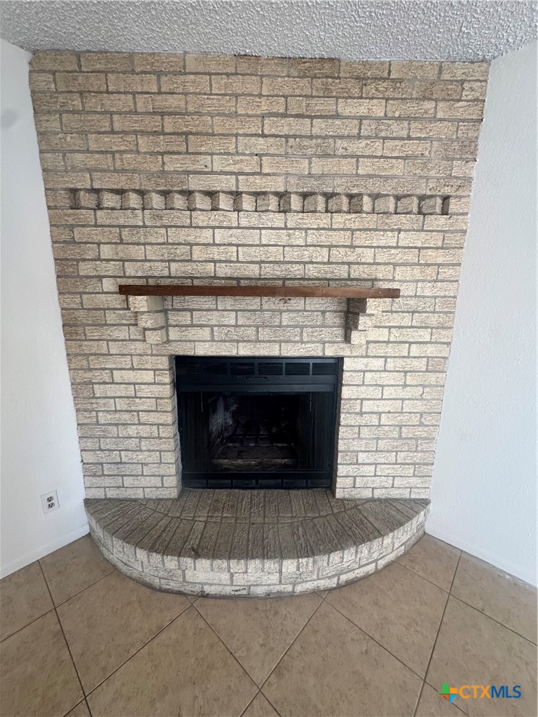213 Versailles Street Property Photo 3