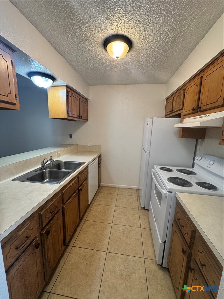 213 Versailles Street Property Photo 5