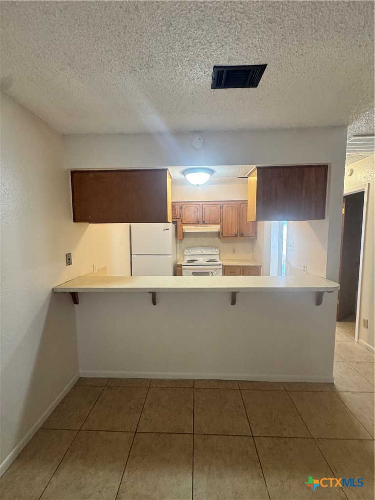 213 Versailles Street Property Photo 8