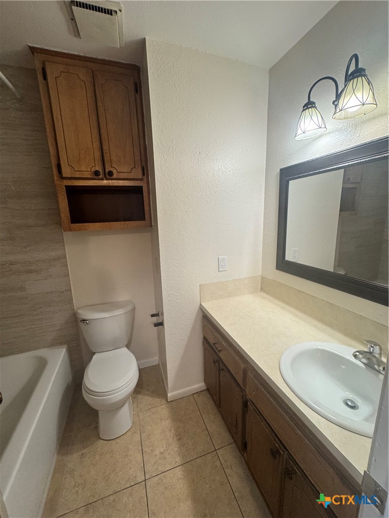 213 Versailles Street Property Photo 13