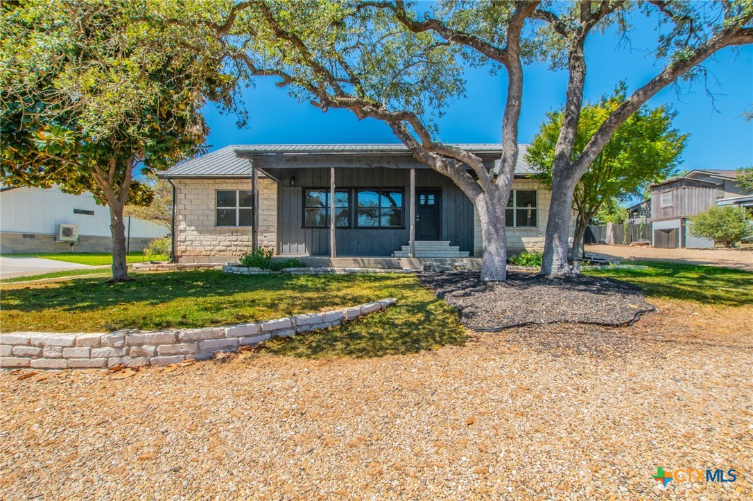 466 Arrowhead Point Road A Property Photo 2
