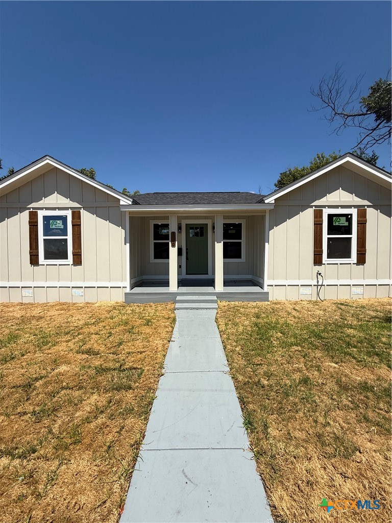 1110 W Calhoun Avenue Property Photo 3