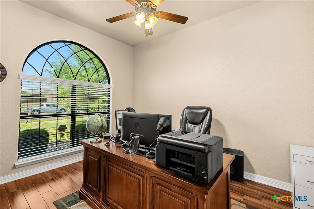 5008 Deerwood Loop Property Photo 6