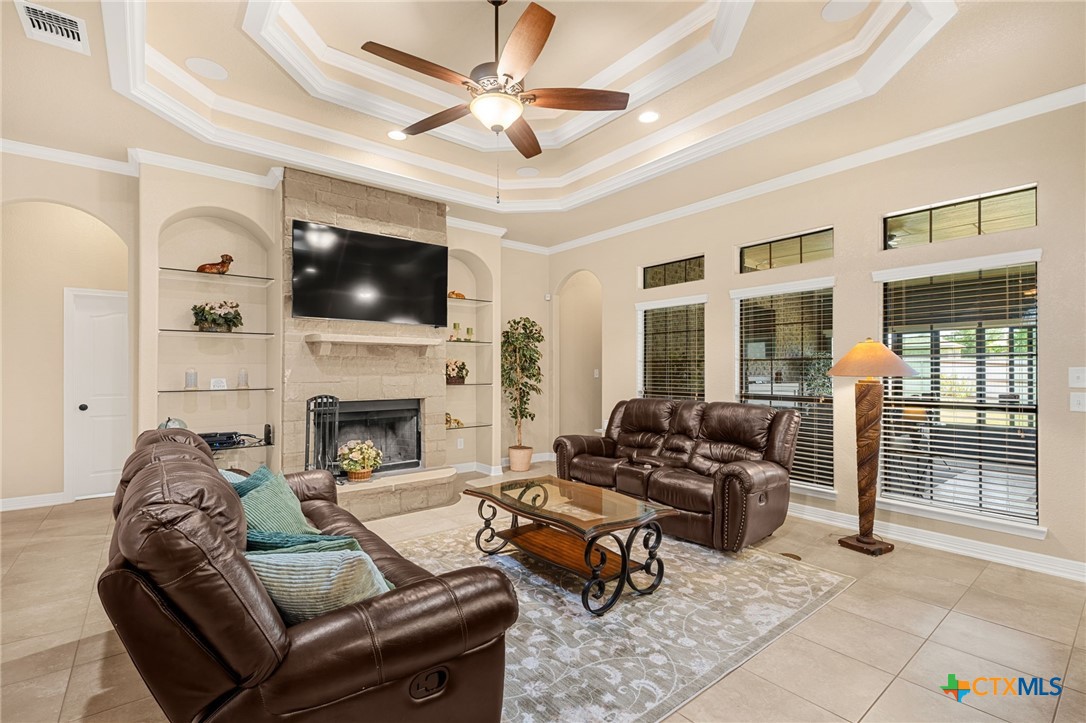 5008 Deerwood Loop Property Photo 7