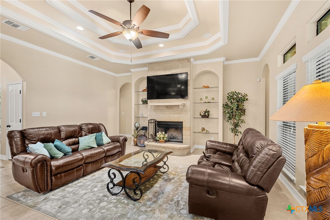 5008 Deerwood Loop Property Photo 8
