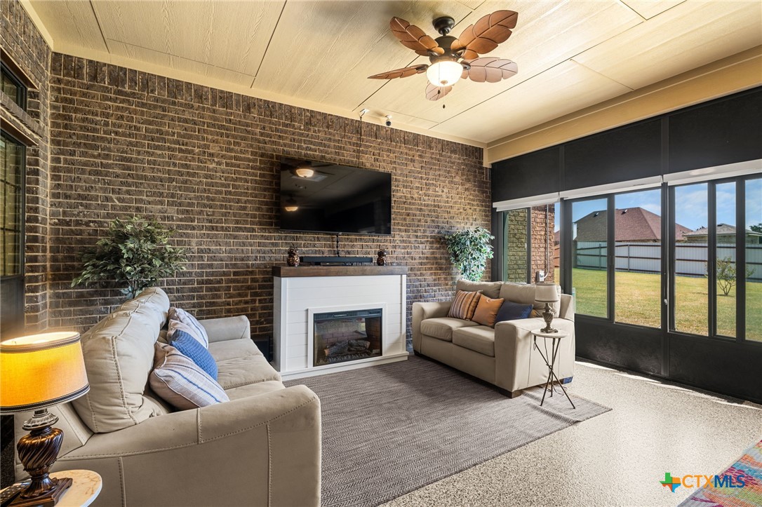 5008 Deerwood Loop Property Photo 26