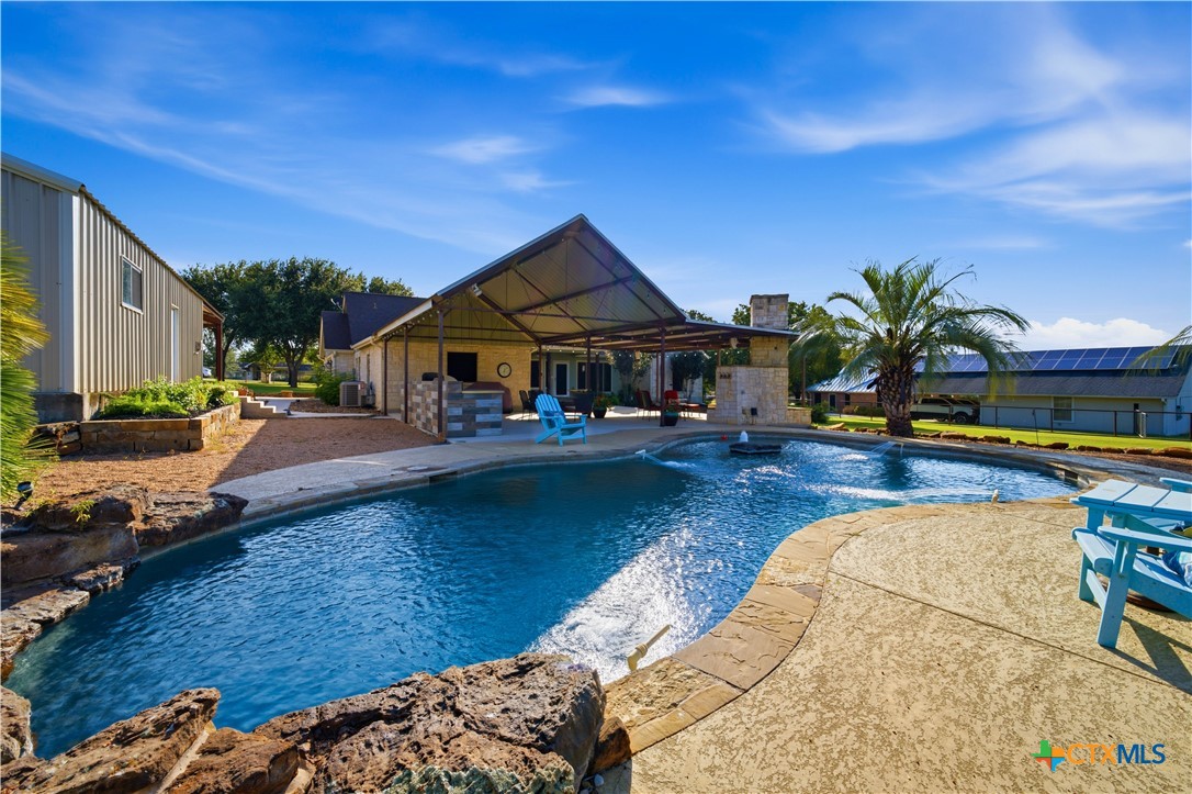 1413 Country Hills Drive Property Photo 8