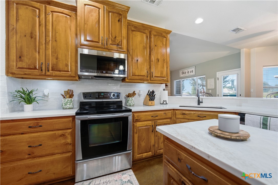 1413 Country Hills Drive Property Photo 11