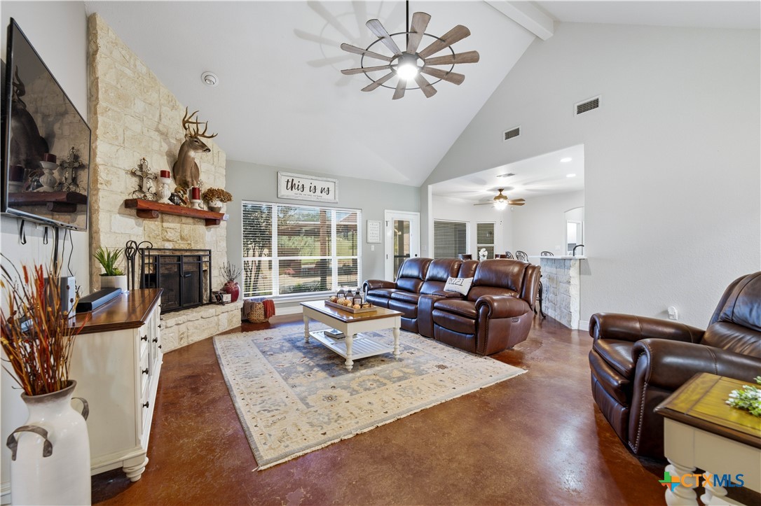 1413 Country Hills Drive Property Photo 18