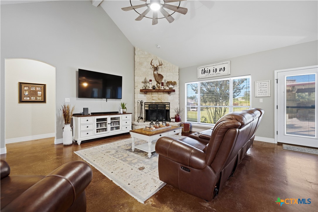 1413 Country Hills Drive Property Photo 19