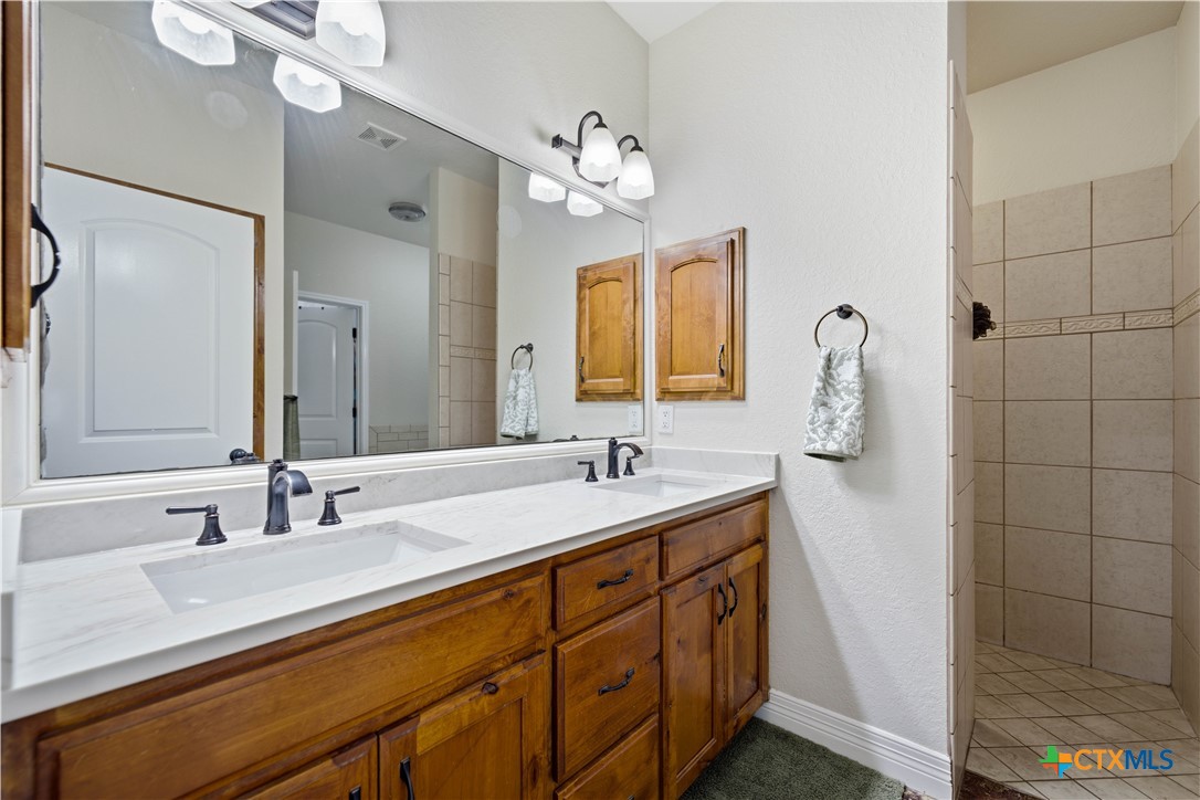 1413 Country Hills Drive Property Photo 26