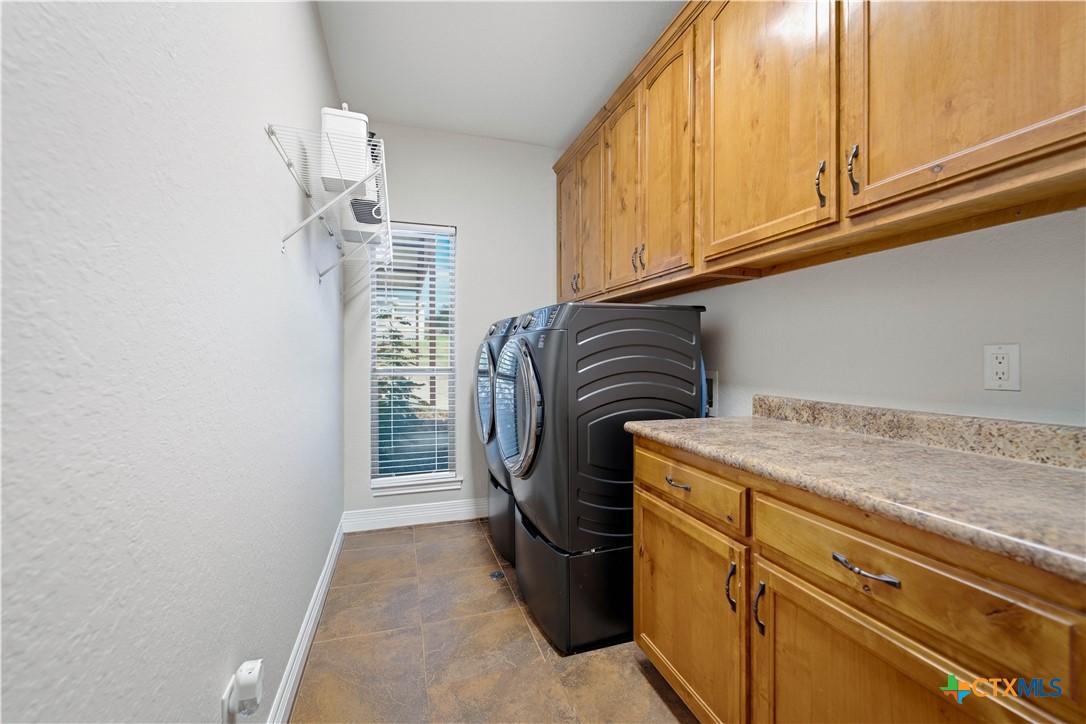1413 Country Hills Drive Property Photo 29