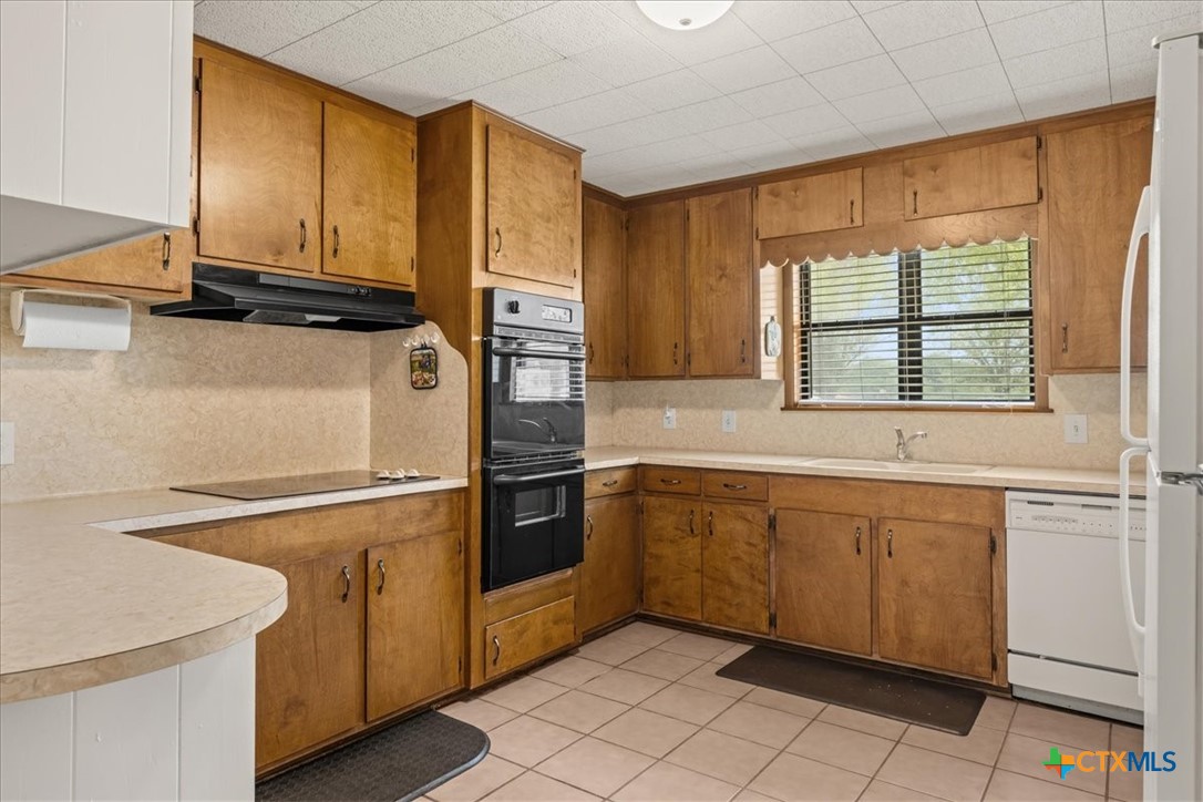 130 Elm Street Property Photo 6