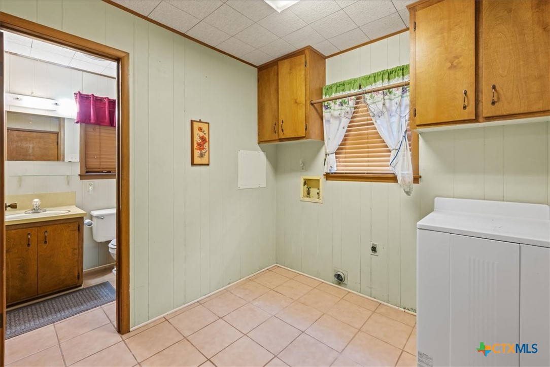 130 Elm Street Property Photo 16