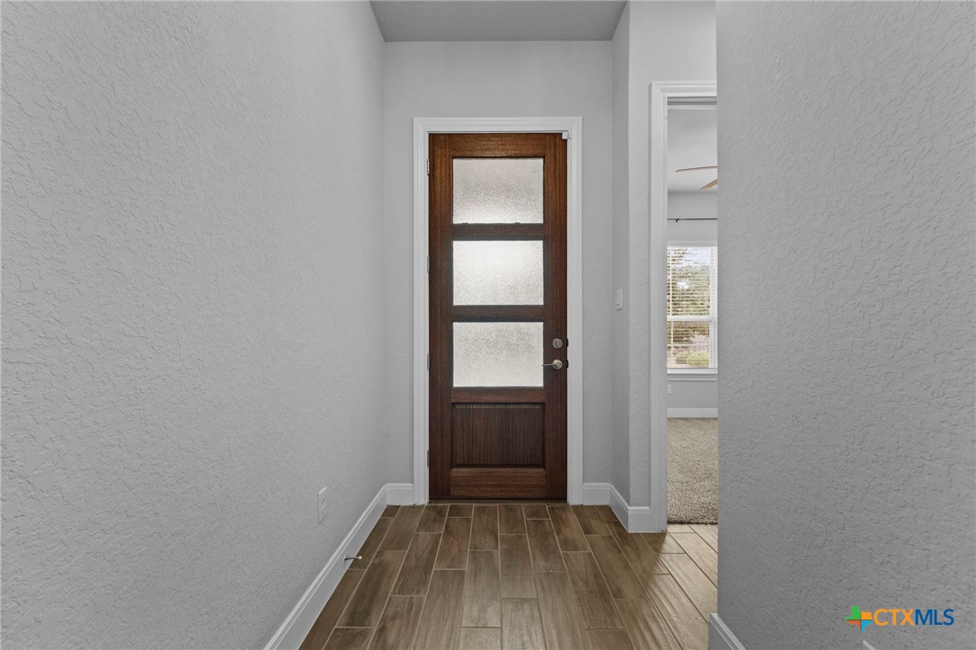 1080 Carriage Loop Property Photo 3