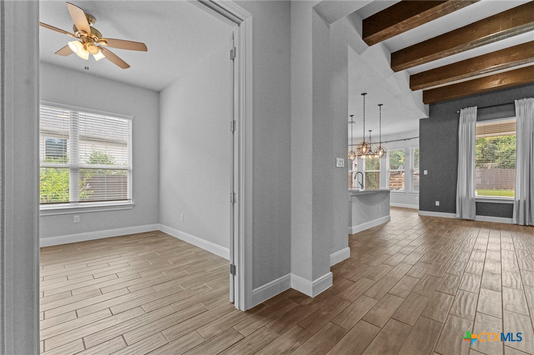 1080 Carriage Loop Property Photo 9