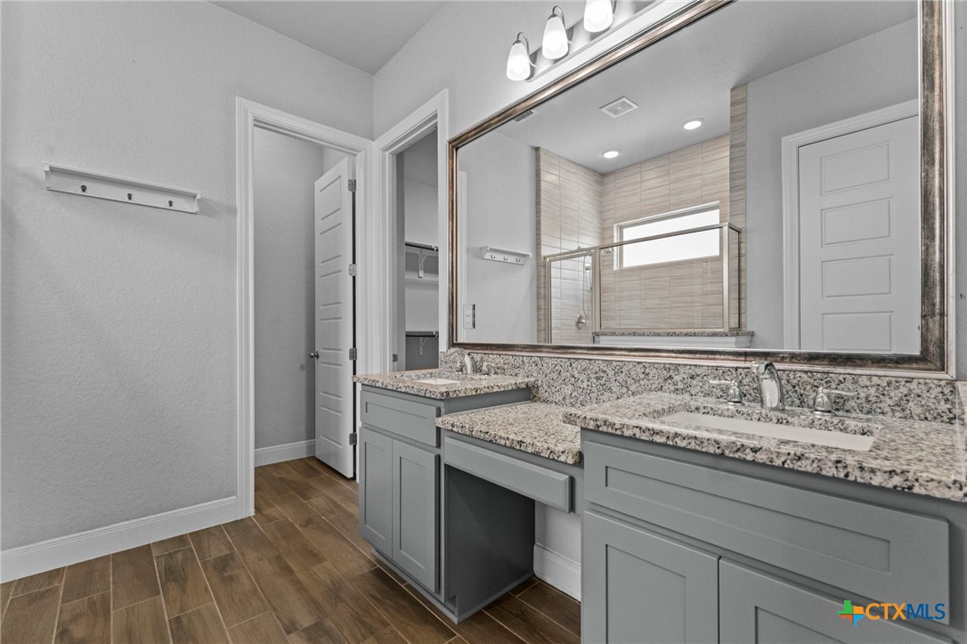 1080 Carriage Loop Property Photo 37