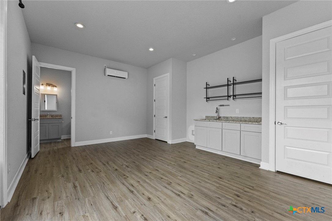 1080 Carriage Loop Property Photo 45