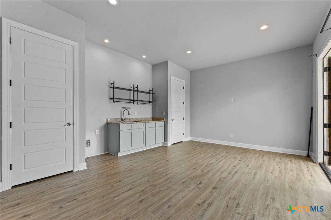 1080 Carriage Loop Property Photo 46