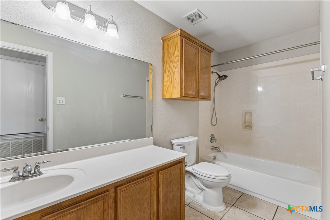 104 Lone Shadow Drive Property Photo 15