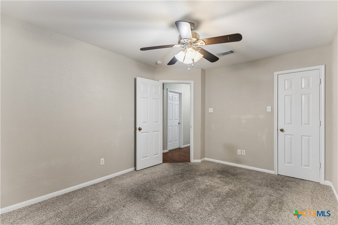 104 Lone Shadow Drive Property Photo 16