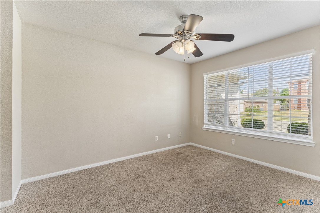 104 Lone Shadow Drive Property Photo 22