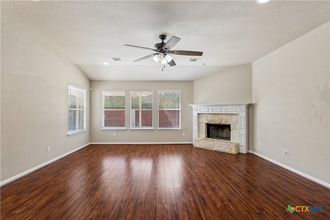 104 Lone Shadow Drive Property Photo 29