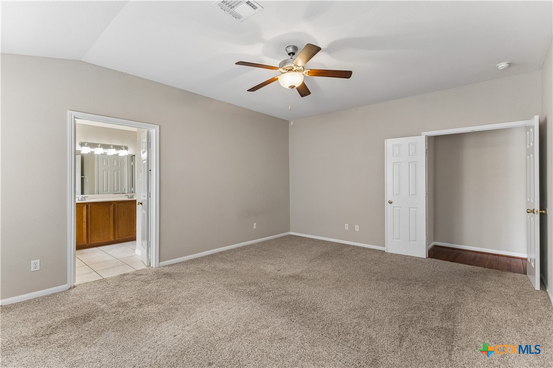 104 Lone Shadow Drive Property Photo 33