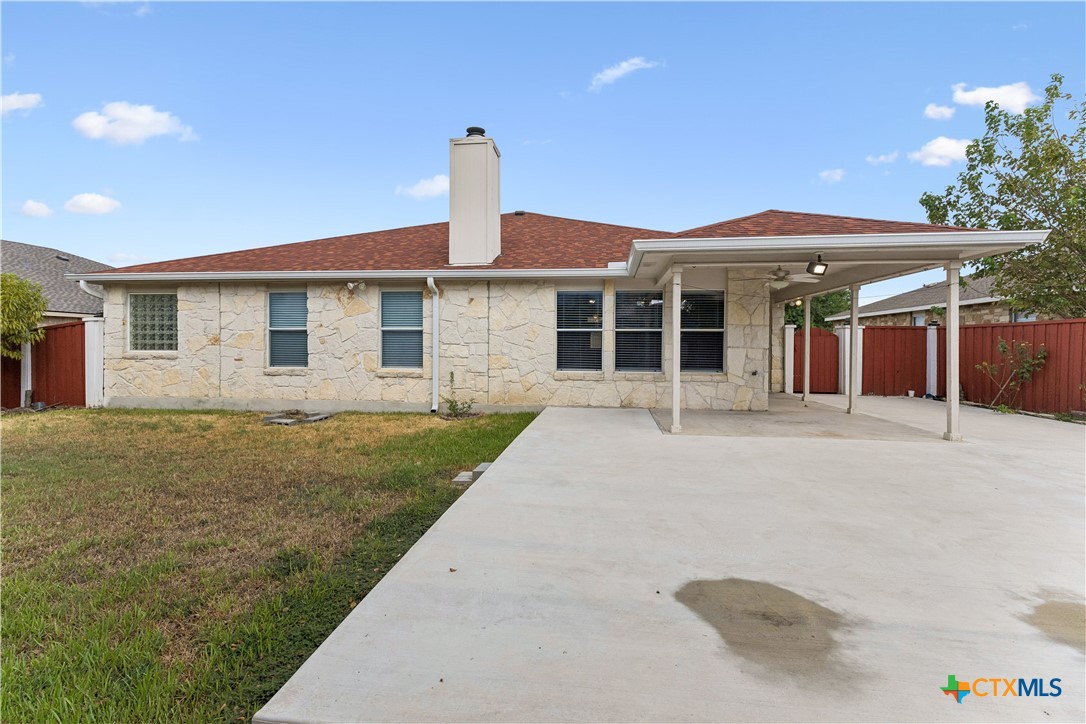 104 Lone Shadow Drive Property Photo 39