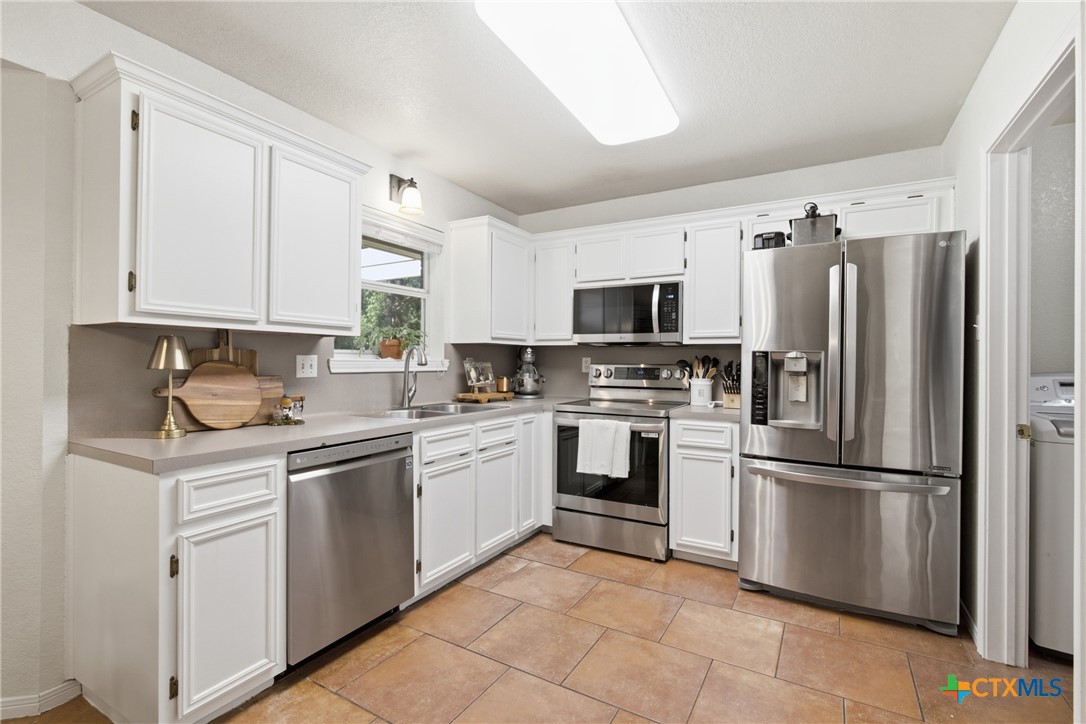 8 Holly Court Property Photo 12