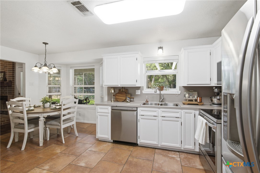 8 Holly Court Property Photo 14