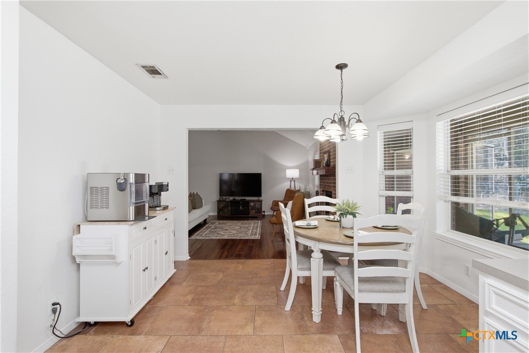 8 Holly Court Property Photo 15