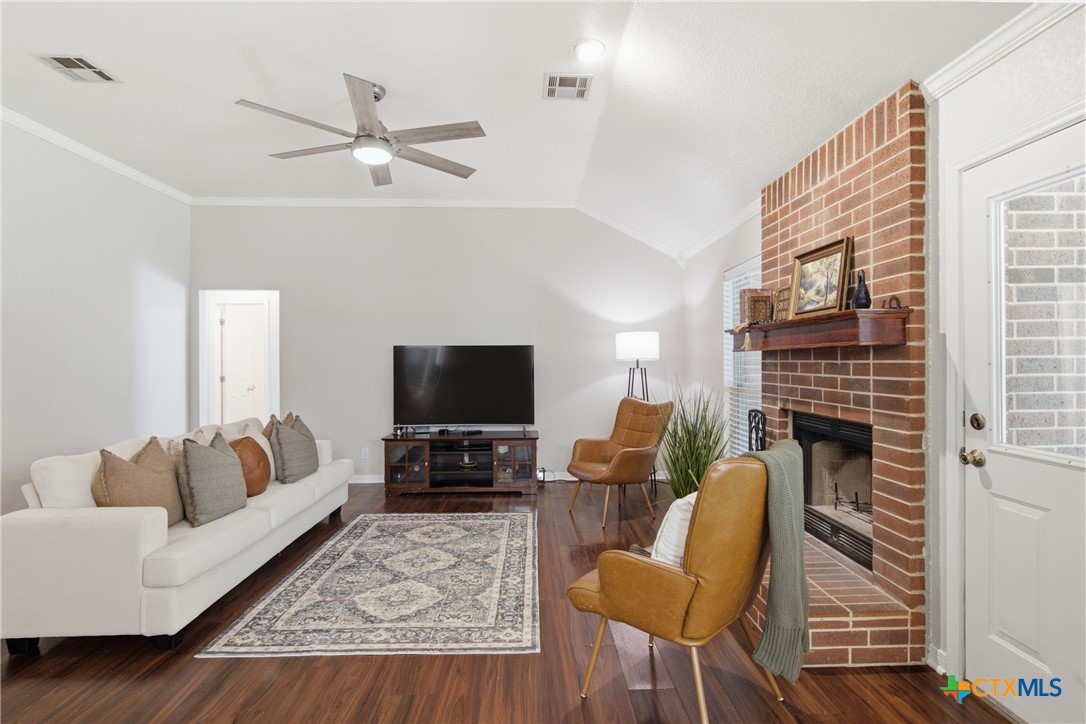 8 Holly Court Property Photo 16