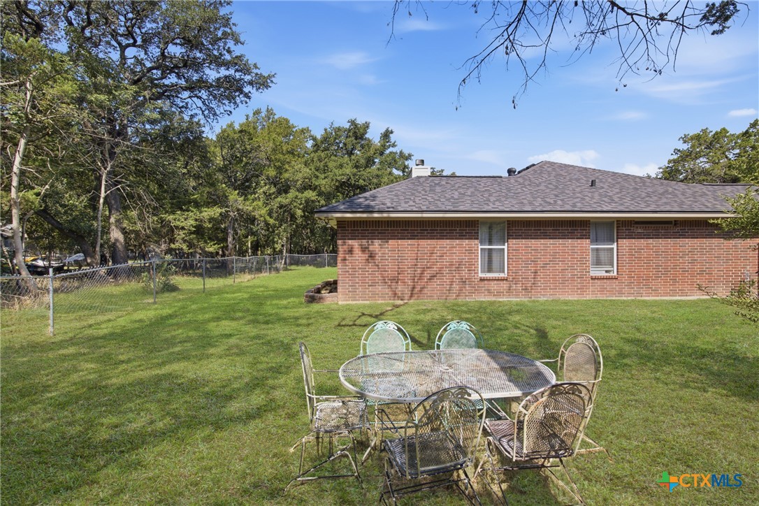 8 Holly Court Property Photo 29