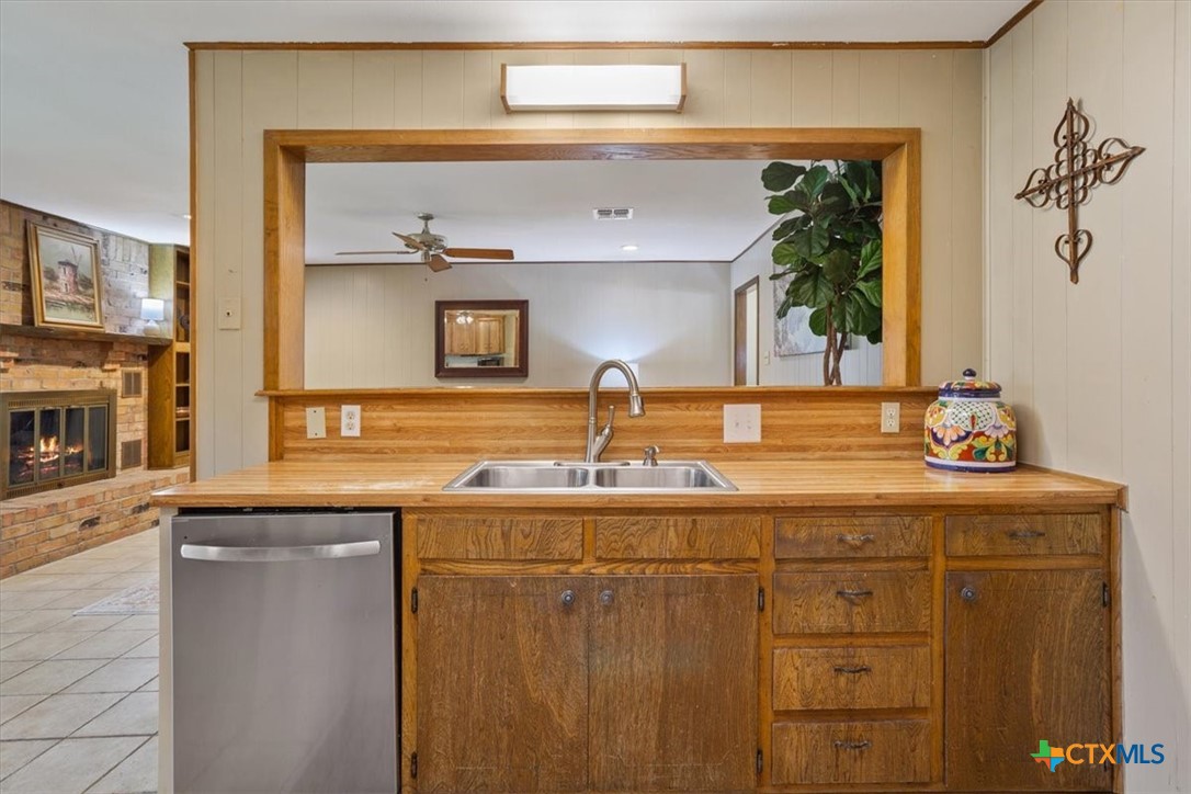 302 E Upshaw Avenue Property Photo 11