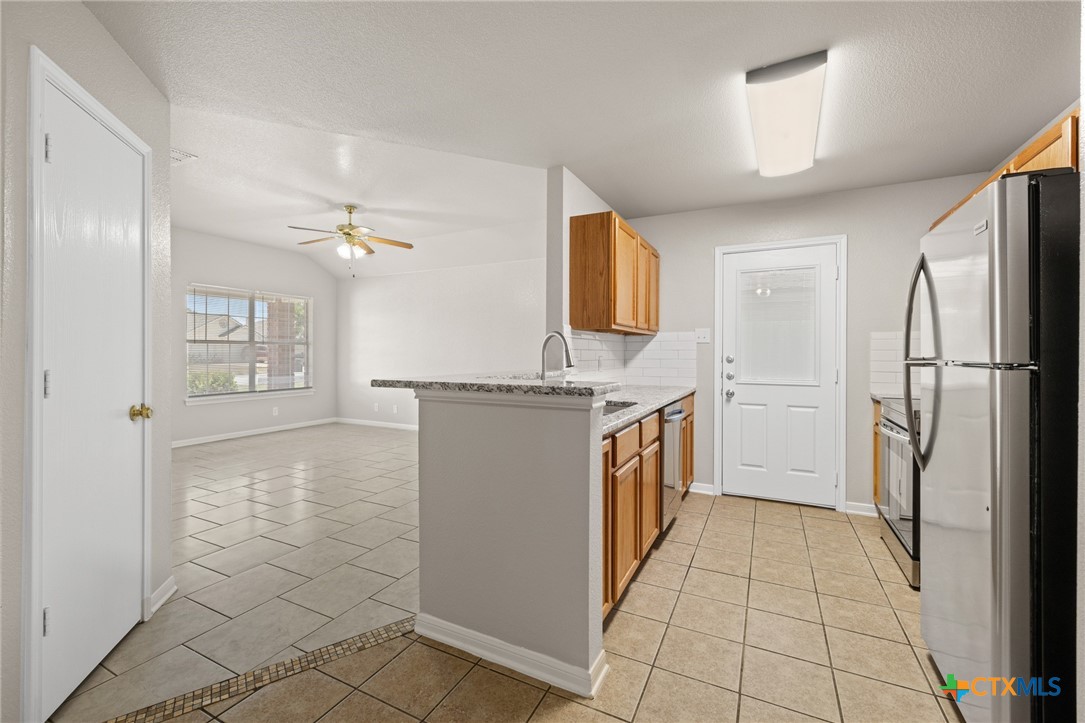 2103 Schorn Drive Property Photo 7