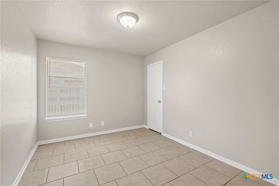 2103 Schorn Drive Property Photo 14