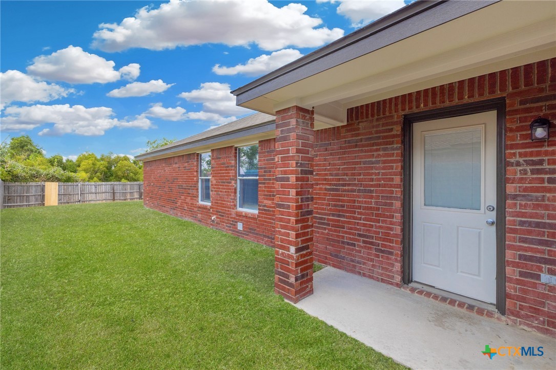 2103 Schorn Drive Property Photo 16