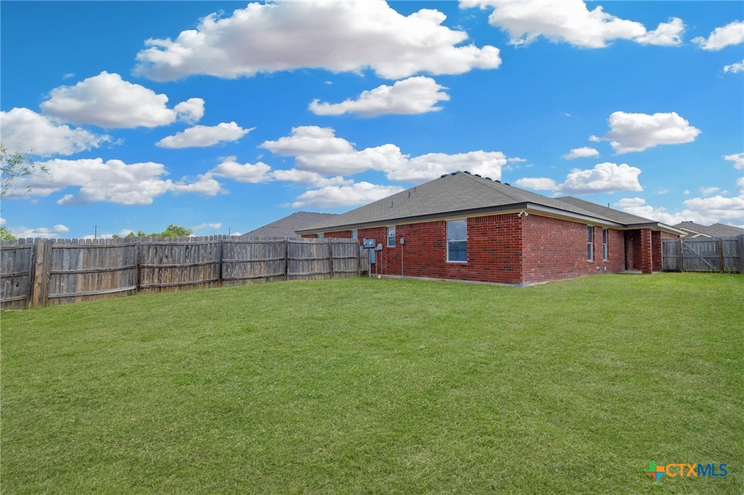 2103 Schorn Drive Property Photo 18