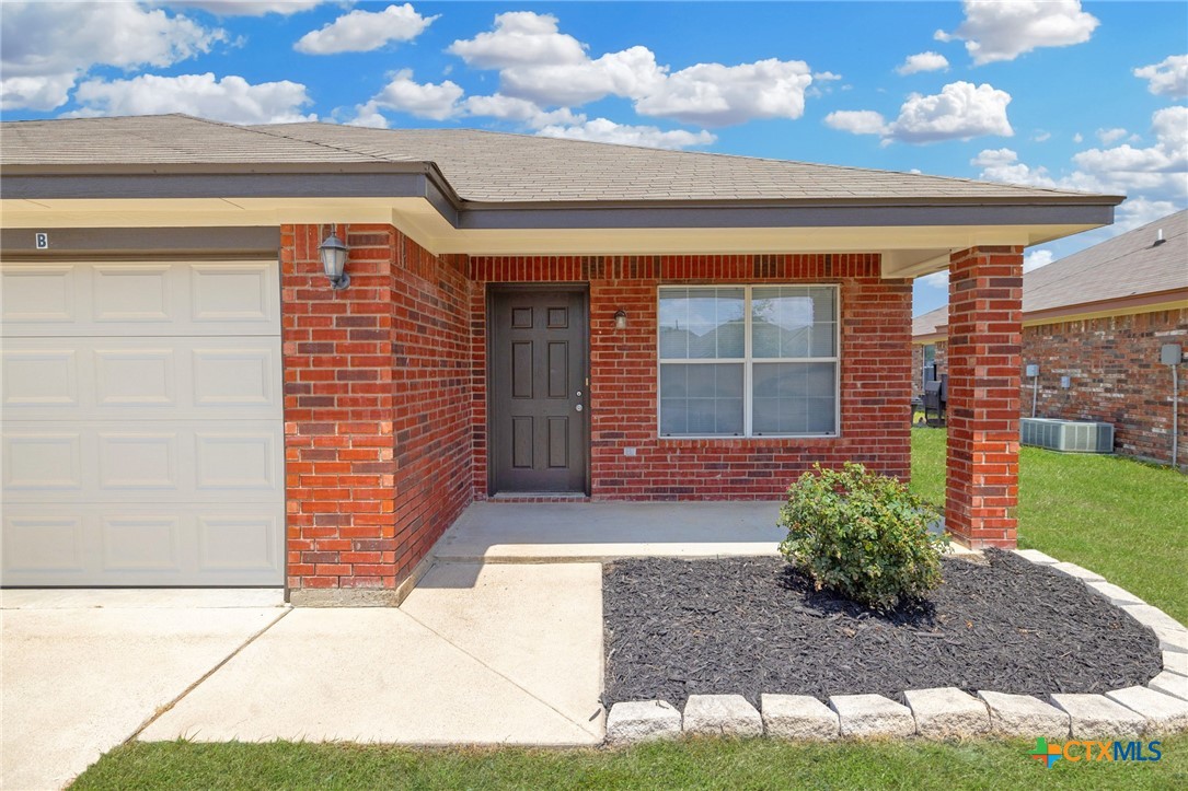 2103 Schorn Drive Property Photo 20