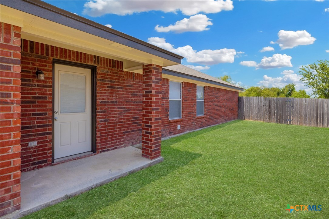 2103 Schorn Drive Property Photo 32