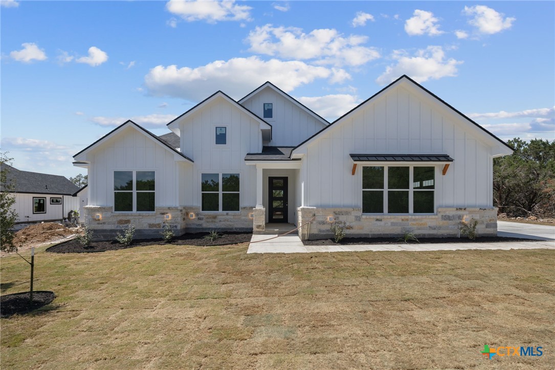 5140 Comanche Drive Property Photo 1