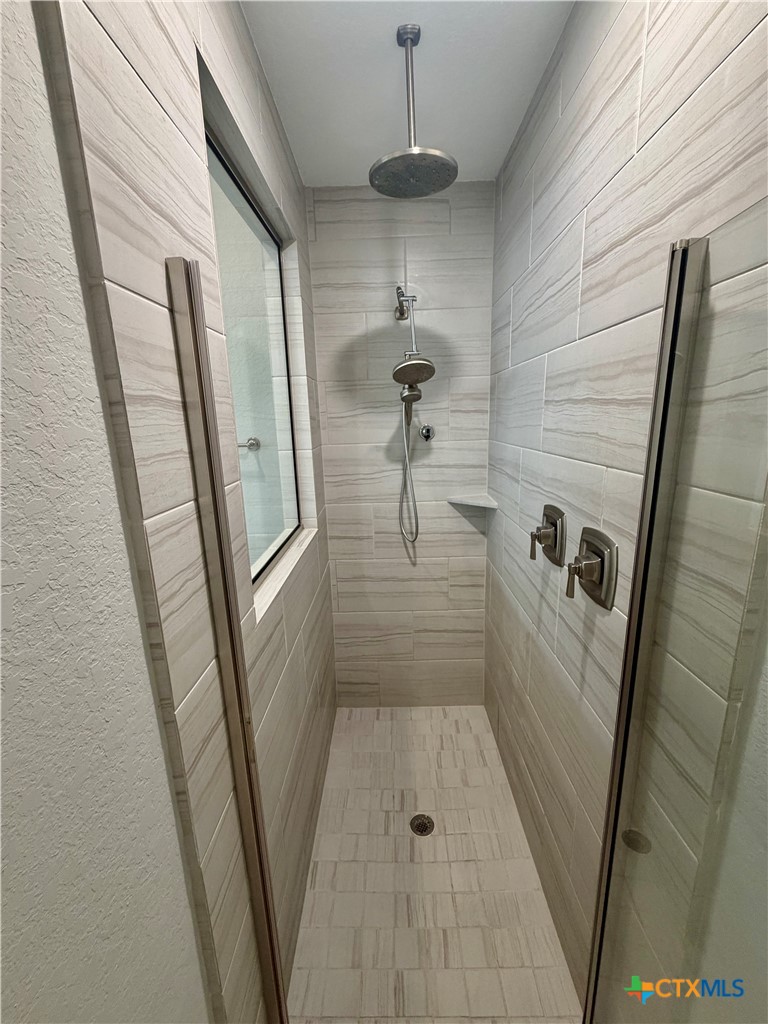 1404 Pioneer Drive Property Photo 16