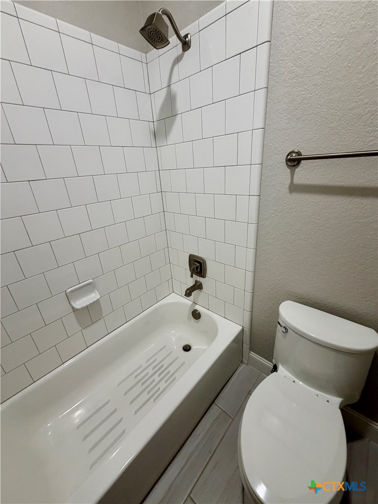 1404 Pioneer Drive Property Photo 27