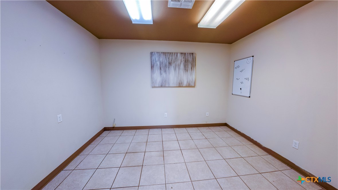 309 West Loop Property Photo 21