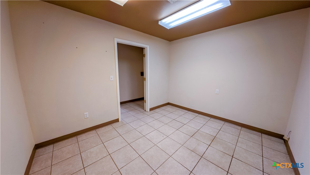 309 West Loop Property Photo 22