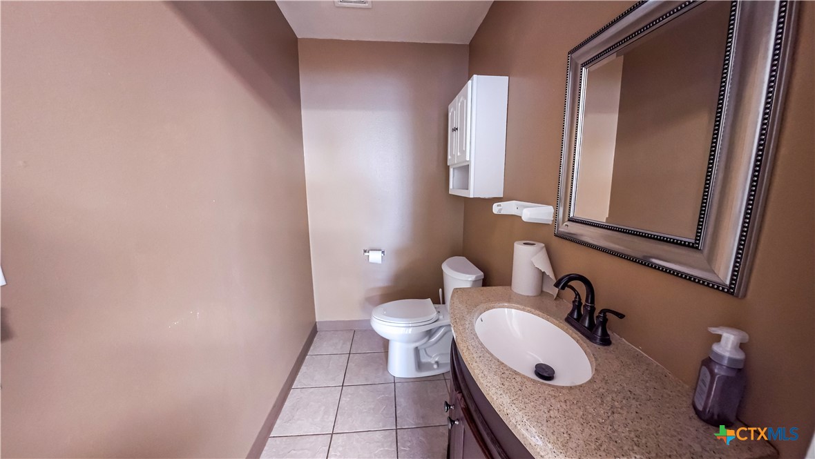 309 West Loop Property Photo 27