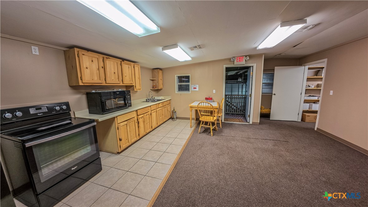 309 West Loop Property Photo 45